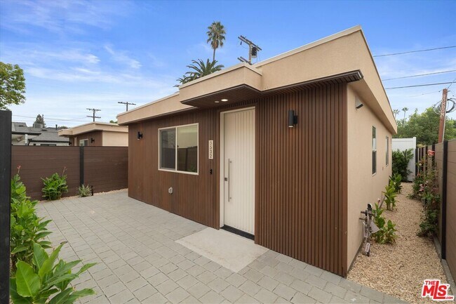 Building Photo - 5532 Sunnyslope Ave