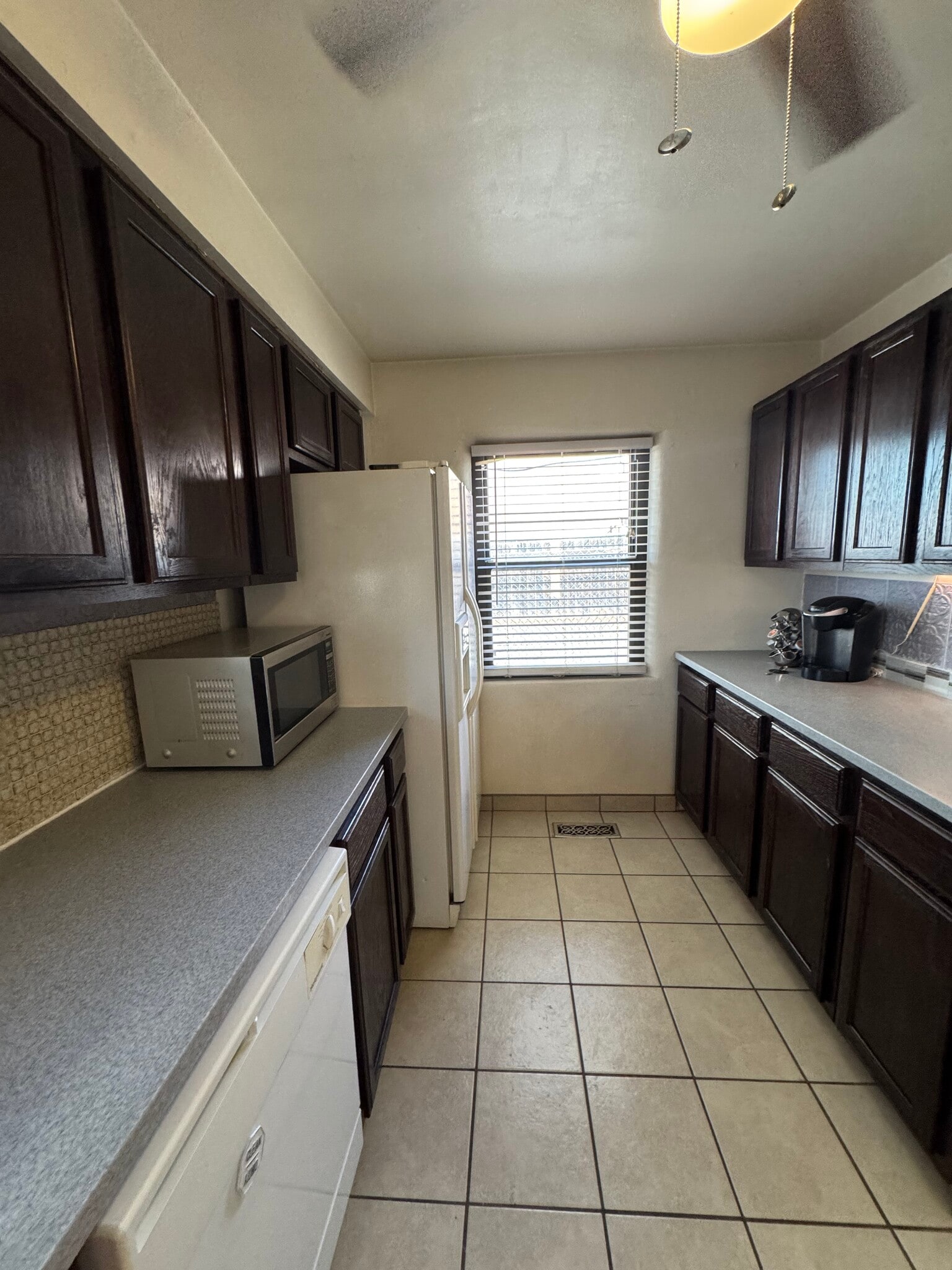 Building Photo - 2113 Madeira Dr NE