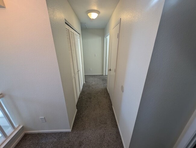 Building Photo - 4622 English Lavender Ave