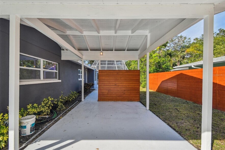 Building Photo - 2042 Craft Ln