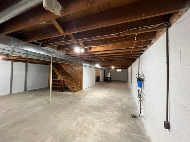 Building Photo - Click the “Apply Now” button or email wapmrentals@gmail.com for a prompt response.