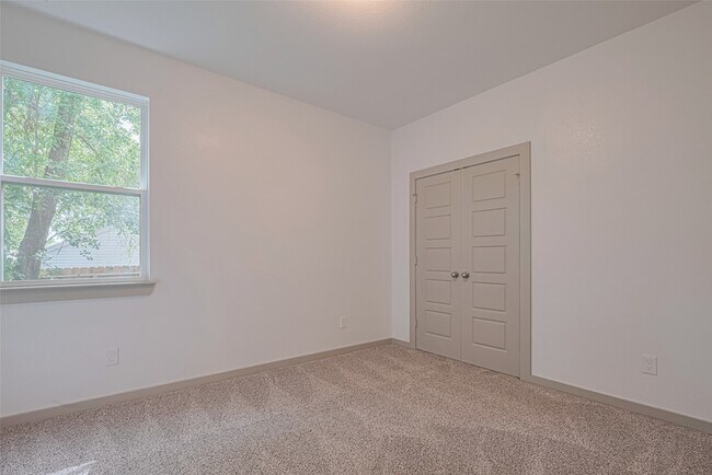 Building Photo - 11622 Twain Dr