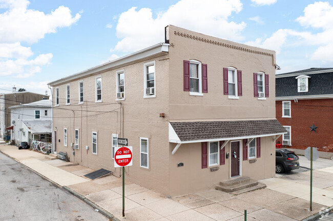 Building Photo - Magnolia's Corner