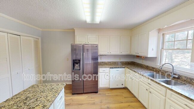 Building Photo - 710 Stallings Rd