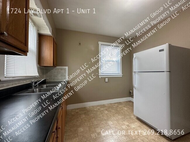 Building Photo - 1724 Lay Blvd