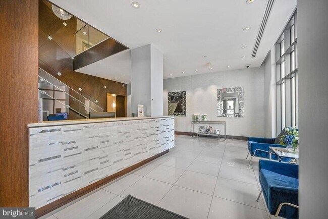 Building Photo - 440 L St NW