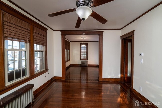 Building Photo - 684 Amboy Ave