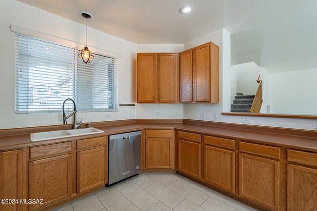Building Photo - 2790 W Checkerspot Dr
