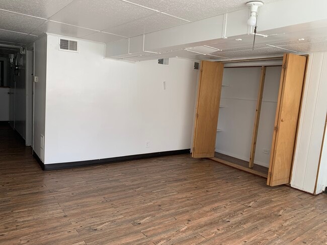 Building Photo - 5656 W Grace St