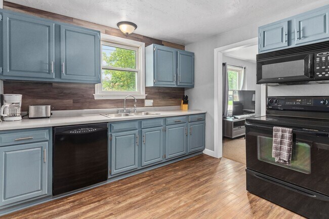 Building Photo - 2 Bedroom House in Green Bay