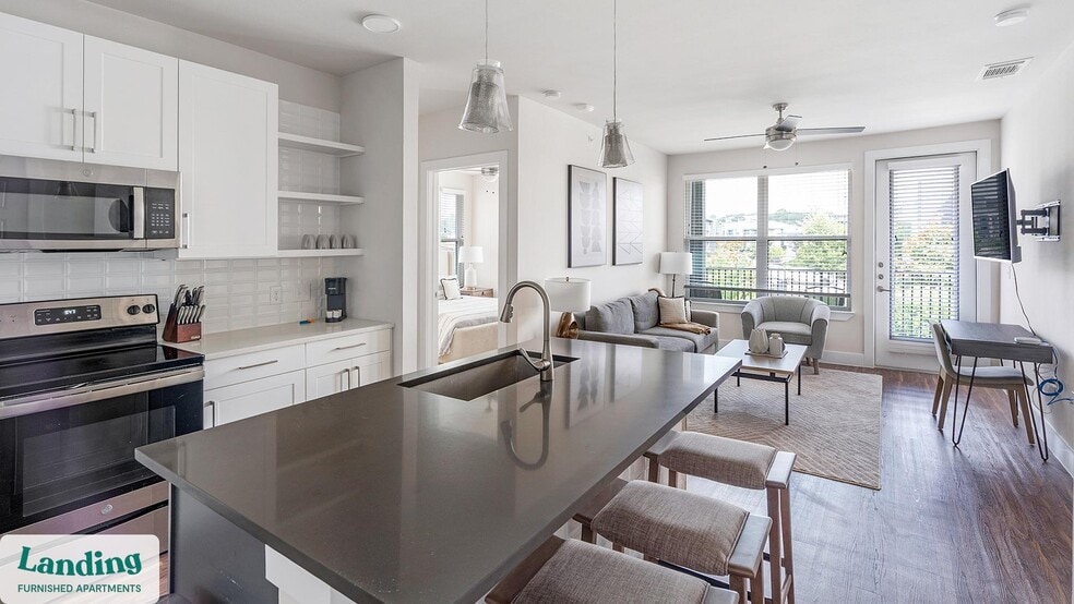 Building Photo - 15950 Chase Hill Blvd