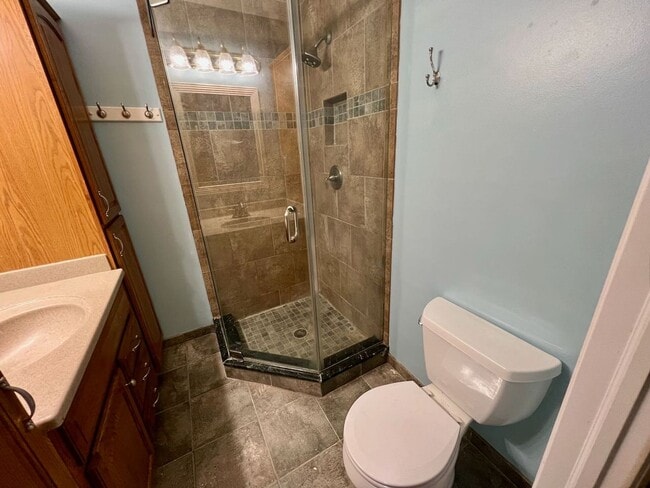 Building Photo - Townhome in a Great Community! 3bd/2.5ba