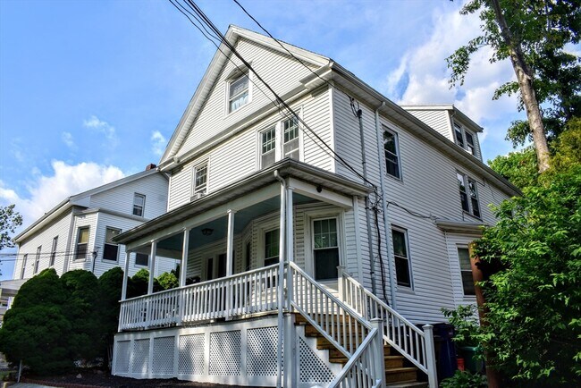 Building Photo - 176 Poplar St