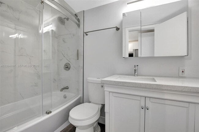 Building Photo - 7241 Miami Lakes Dr