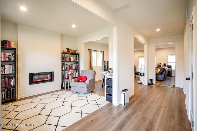 Building Photo - 7707 Cottage Cove Way