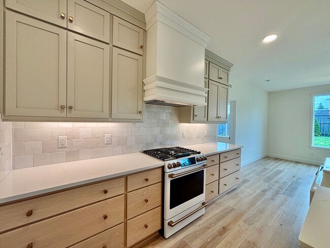 Building Photo - Gorgeous Ridgefield Home