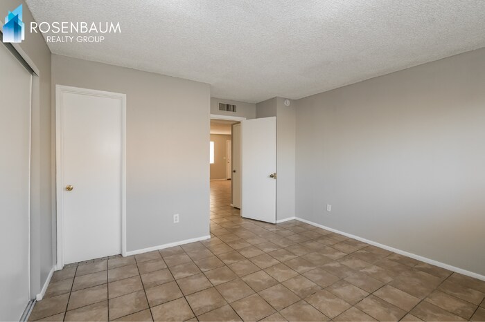 Building Photo - 3313 W Harmont Dr