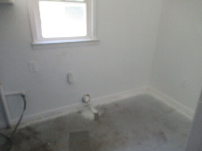 Building Photo - 36 Armstrong Dr