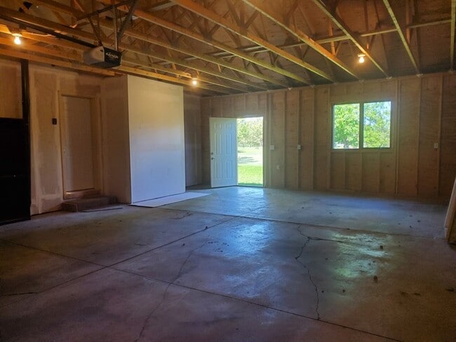 Building Photo - 5017 W Elm Ct