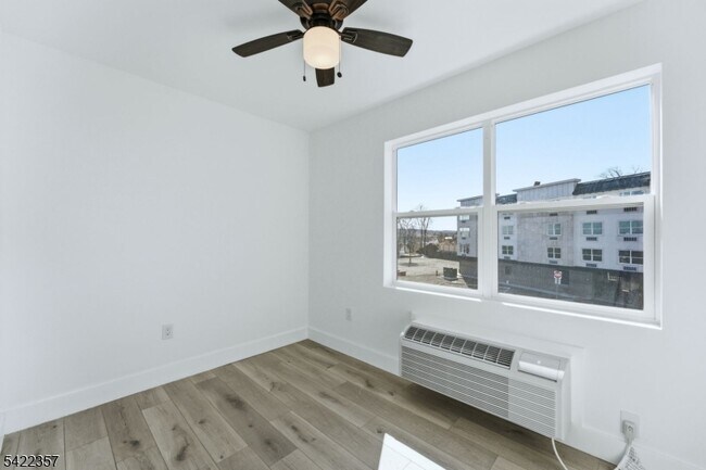 Building Photo - 95 Shepherds Ln