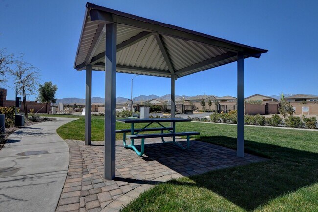 Building Photo - COMFY and NEW 3 Bedroom Home in Skye Canyon!