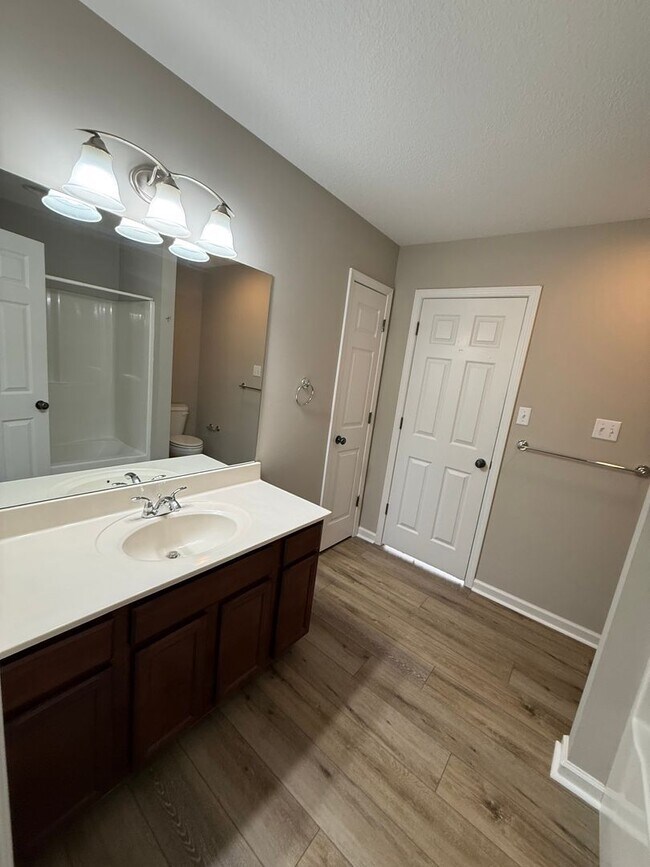 Building Photo - Beautiful Home in West Knoxville