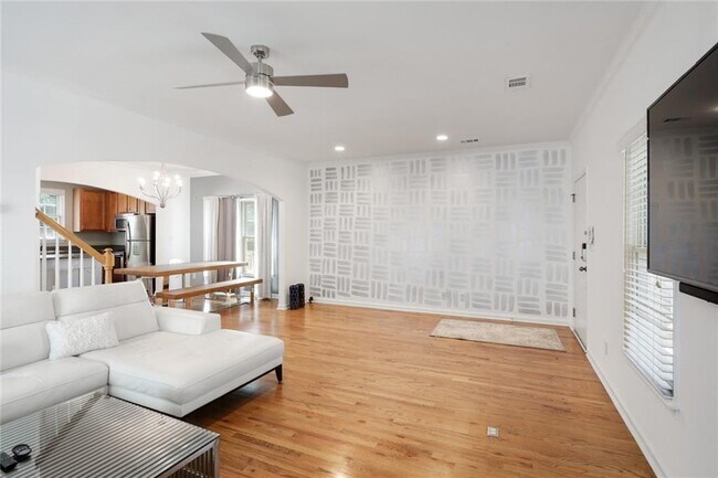 Building Photo - 87 Ormond St SE