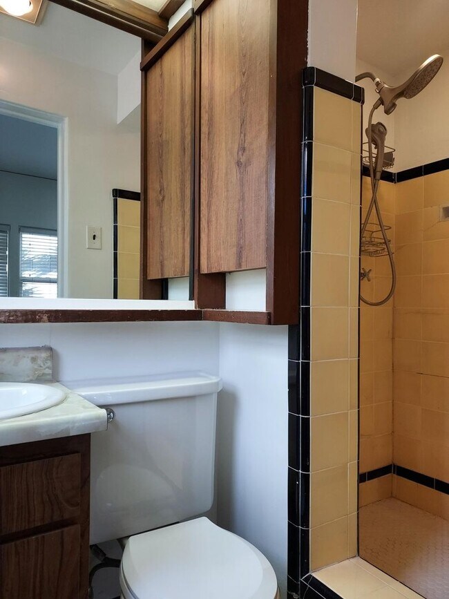 Building Photo - South Mission Hills/Midtown 2 Bed/2 with Views!