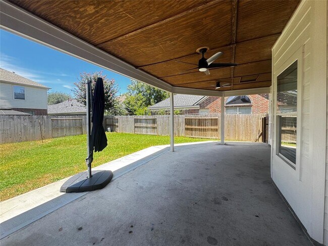 Building Photo - 15503 Hickory Dale St