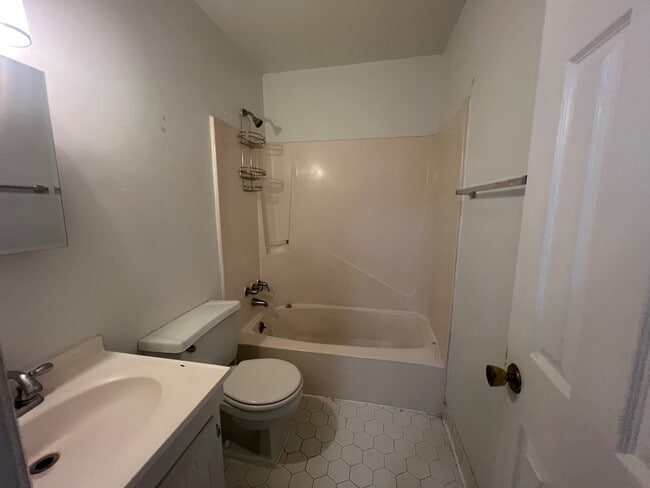 Building Photo - 111 Timber Ln
