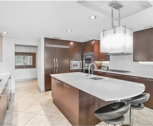 Building Photo - 3800 N Ocean Dr