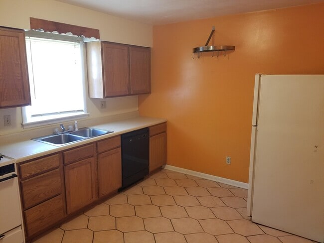 Building Photo - 1509 Brighton St