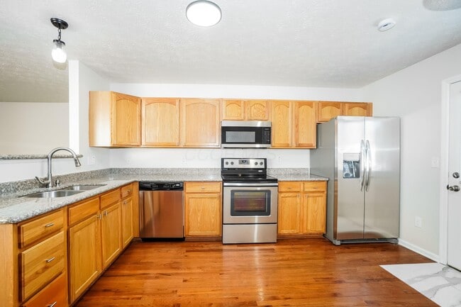 Building Photo - 3853 Sugarbark Dr