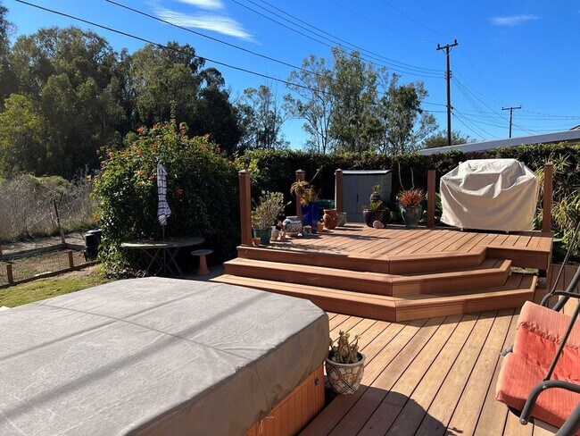 Building Photo - Updated 3 Bed / 2 Bath Goleta Home - Walk ...