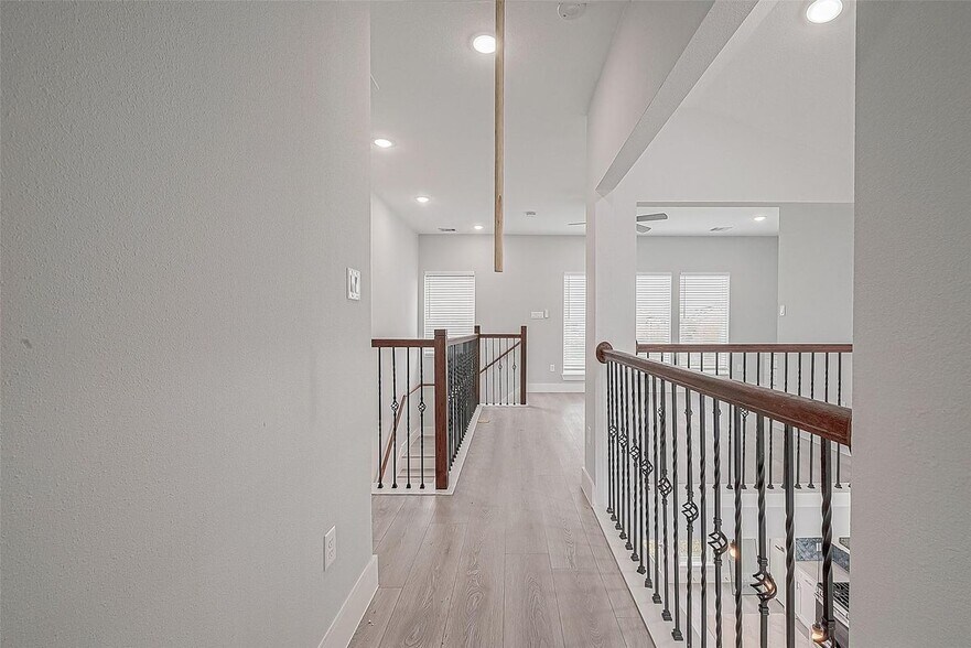 Building Photo - 9204 Buffum St