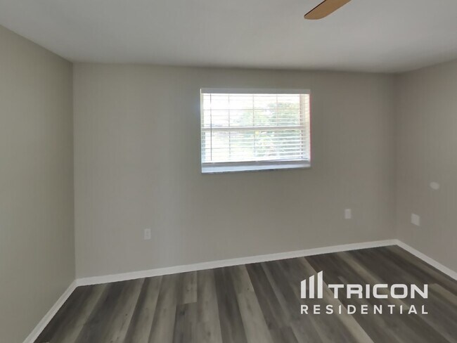 Building Photo - 3036 Regatta Dr