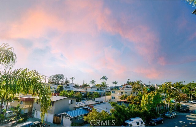 Building Photo - 231 W Escalones