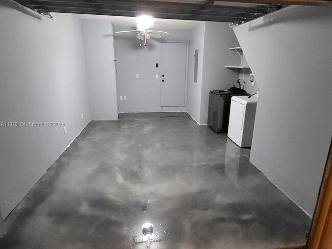 Building Photo - 10708 NW 12th Manor