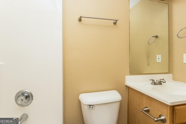 Building Photo - 2061 Registry Dr