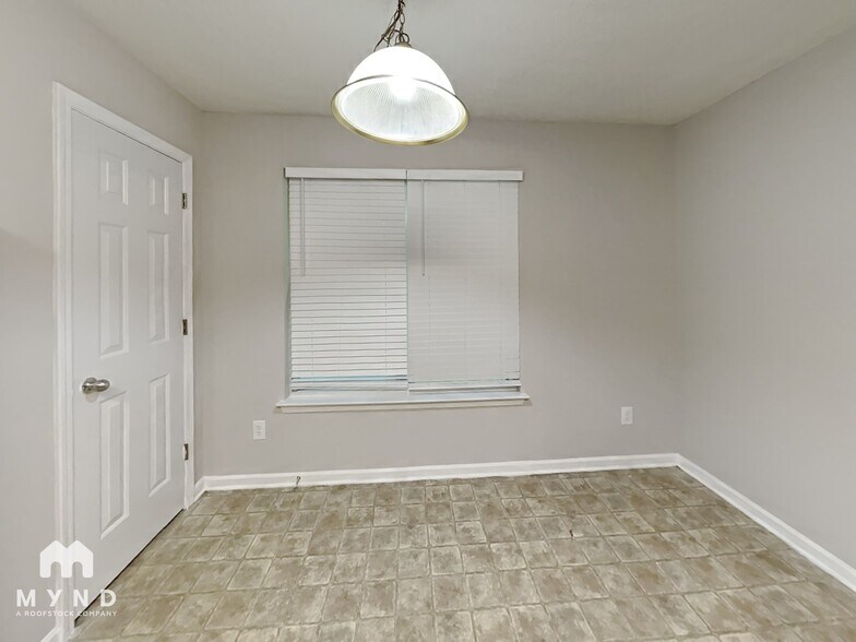 Building Photo - 2772 Live Oak Trail