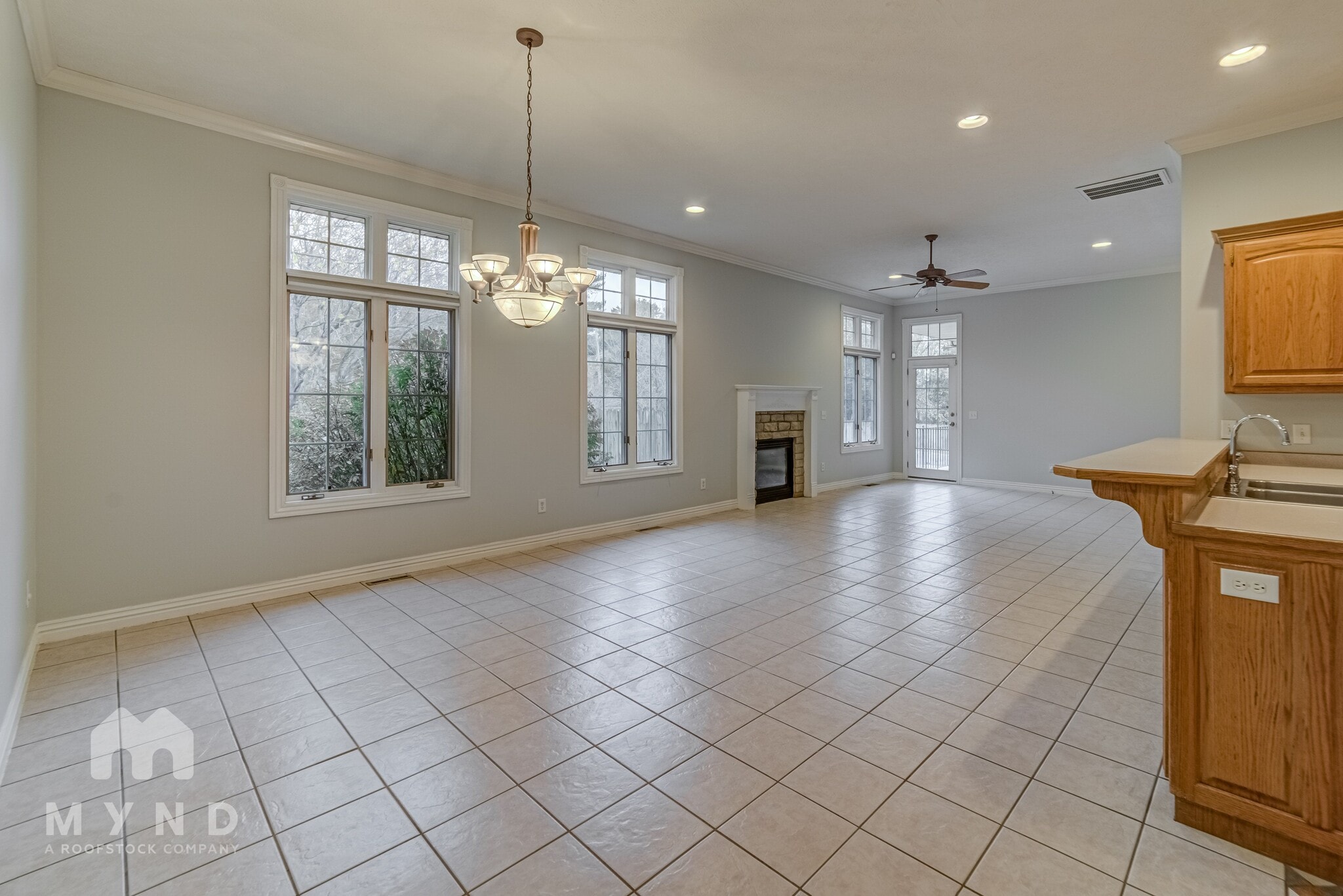 Building Photo - 3253 S Kickapoo Ave