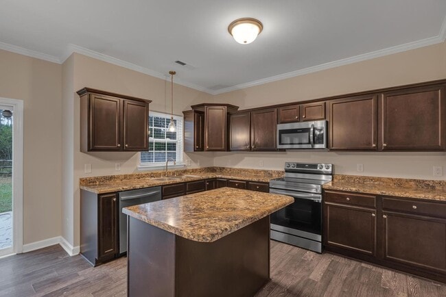 Building Photo - Three Story with Media Room!