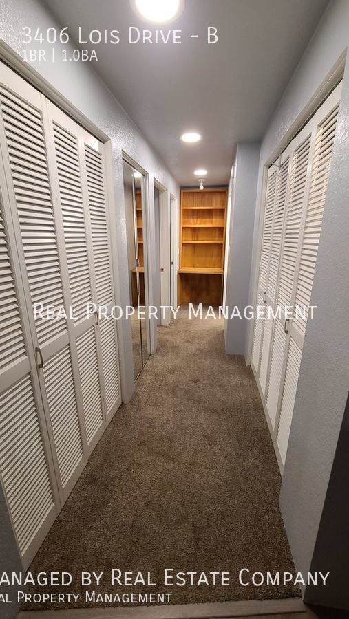 Building Photo - 3406 Lois Dr