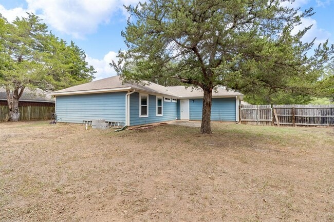 Building Photo - 135 Kaeleku Ln