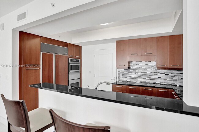 Building Photo - 3101 S Ocean Dr