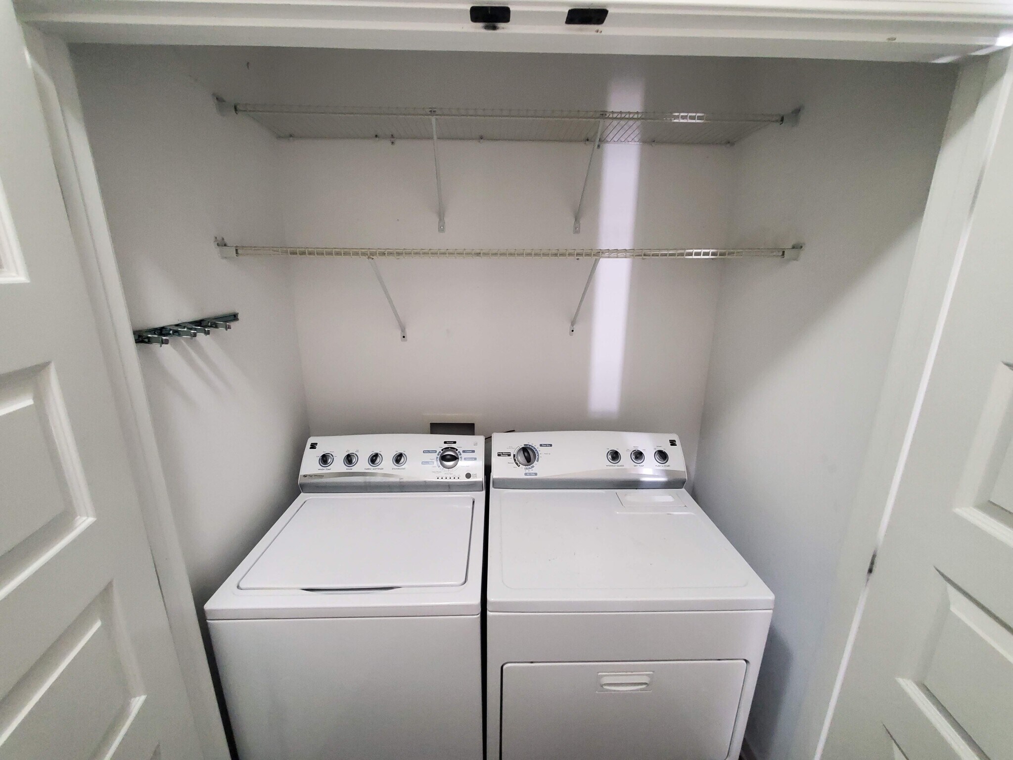 Washer and dryer - 101 Scuppernong Way