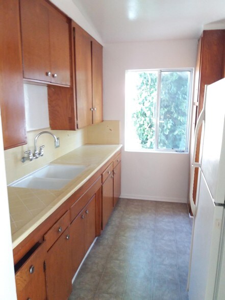 Building Photo - 12015 Lamanda St