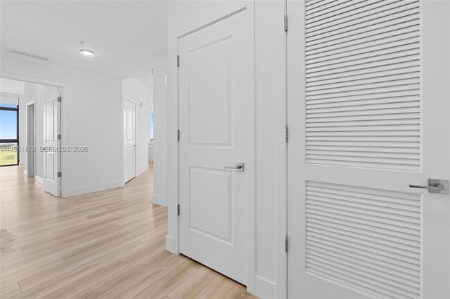 Building Photo - 101 Diplomat Pkwy