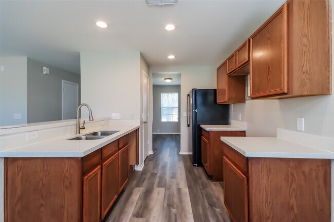 Building Photo - 819 Grand Plains Dr