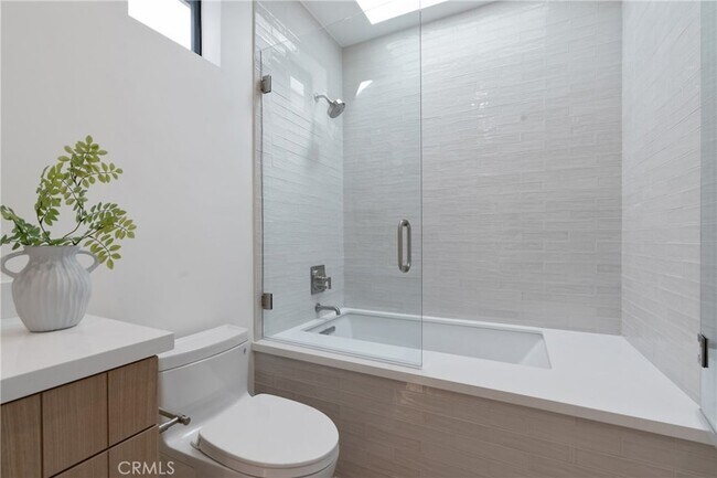 Building Photo - 11825 Tennessee Ave